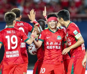 转折点成都蓉城迎来里程碑,荷甲赛后攻防权衡,话题不断,团队化学反应显著的简单介绍-南宫在线网站