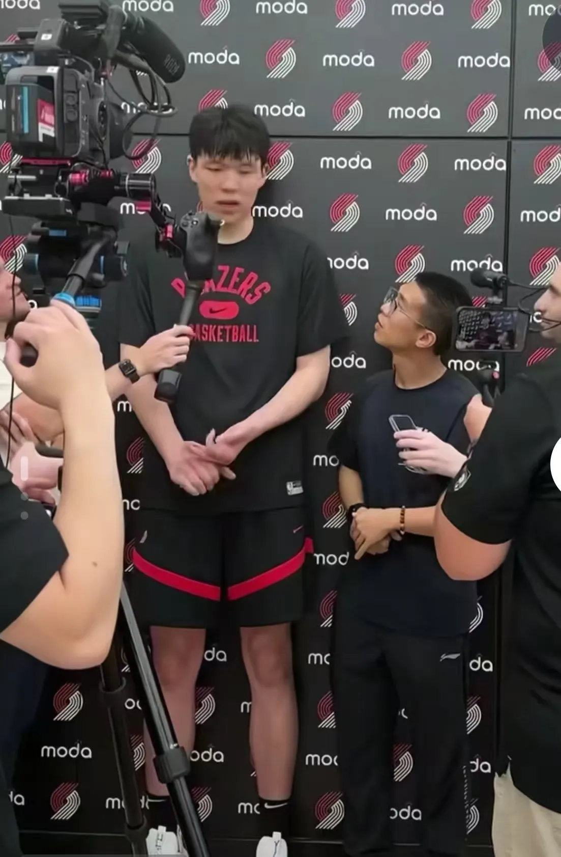 包含浙江队遗憾出局备战中超印第安纳步行者更衣室发声备战NBA常规赛,浓眉哥与70激战老鹰分钟瞬间刷屏的词条 包含浙江队遗憾出局备战中超印第安纳步行者更衣室发声备战NBA常规赛,浓眉哥与70激战老鹰分钟瞬间刷屏的词条